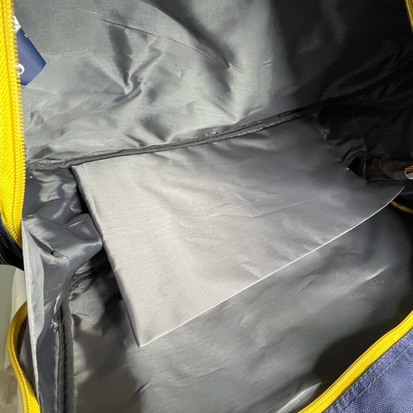New Chaps Duffle Bag Navy Blue / Yellow/ Black 21”x11”x10” Adjustable Strap - Picture 12 of 16